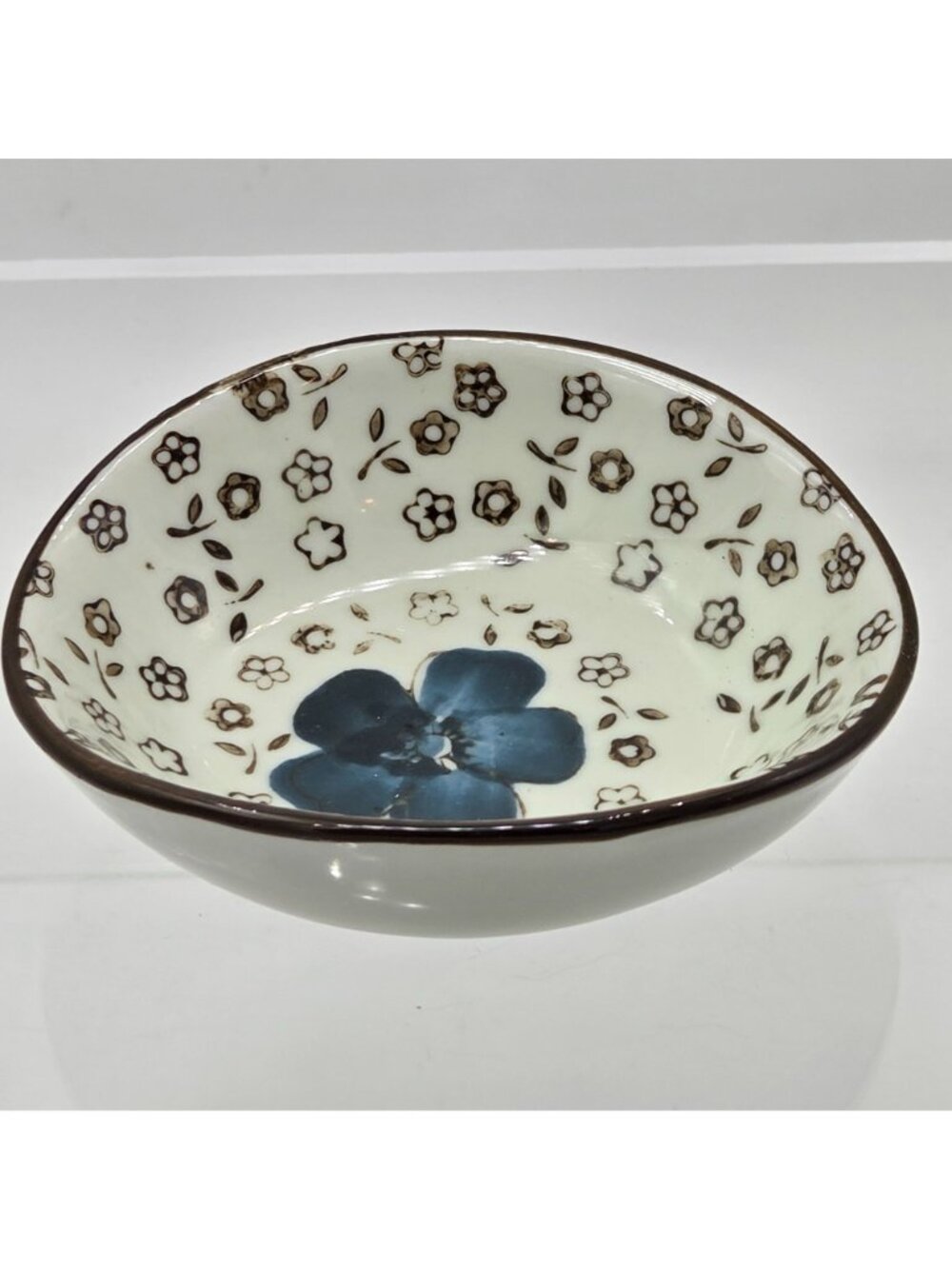 Japanese Import 7 Piece Sake Set Carafe 2 Sake Cup 2 Side Bowls 2 Chopstick Rest - Picture 8 of 10